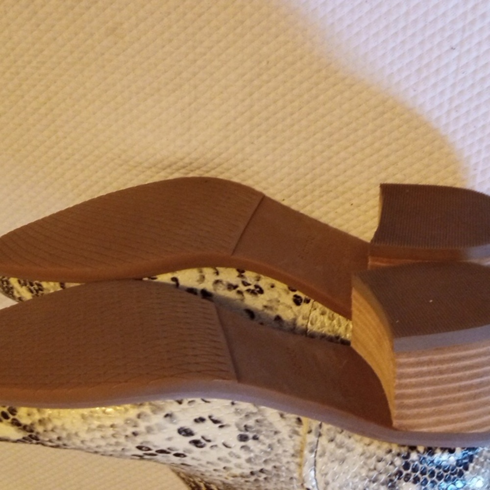 Blondo Ankle Boots 8 - Picture 5 of 8